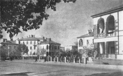 Н. Г. Буниатов. Жилые дома на пересечении улиц Туманяна и Налбандяна в Ереване. 1925—1928