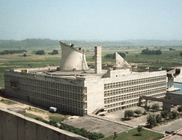 Le Corbusier. Ле Корбюзье. Здание Ассамблеи (Palace of Assembly). Чандигарх (Chandigarh) — новая столица штата Пенджаб, Индия. 1951-1962