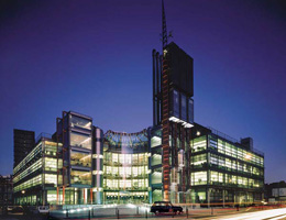 Ричард Роджерс (Richard Rogers): Channel 4 Television Headquarters, London, England, UK (Офисное злание телевизионной компании 4 канал, Лондон), 1990—1994