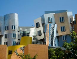 Фрэнк Гери. Frank Gehry: Ray and Maria Stata Center, Massachusetts Institute of Technology, Cambridge, Massachusetts, USA, 2004