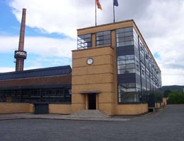 Walter Gropius. Вальтер Гропиус: Fagus Factory (Завод «Фагус»), Alfeld an der Leine, Germany. 1910–1911