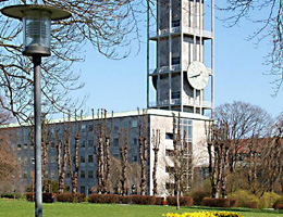 Arne Jacobsen. Арне Якобсен. Arhus City Hall (with Erik Moller), Arhus (1939–42)