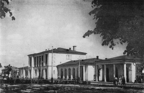 Е. А. Левинсон, А. А. Грушке. Вокзал в г. Пушкине. 1950