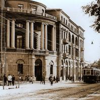 Гостиница «Ереван» на улице Абовяна в Ереване. 1926—1928