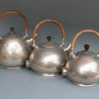 Три версии электрических чайников AEG (0,75; 1, 1,5 л.), Петер Беренс, 1909 г.