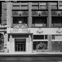 Bayard Building, 65–69 Bleecker Street, New York City (1898). Louis Henry Sullivan